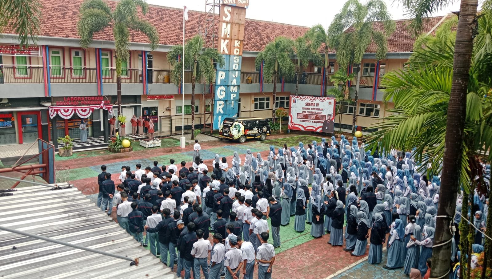 Pembinaan Karakter Melalui Kegiatan Apel Pagi Rutin Setiap Jurusan