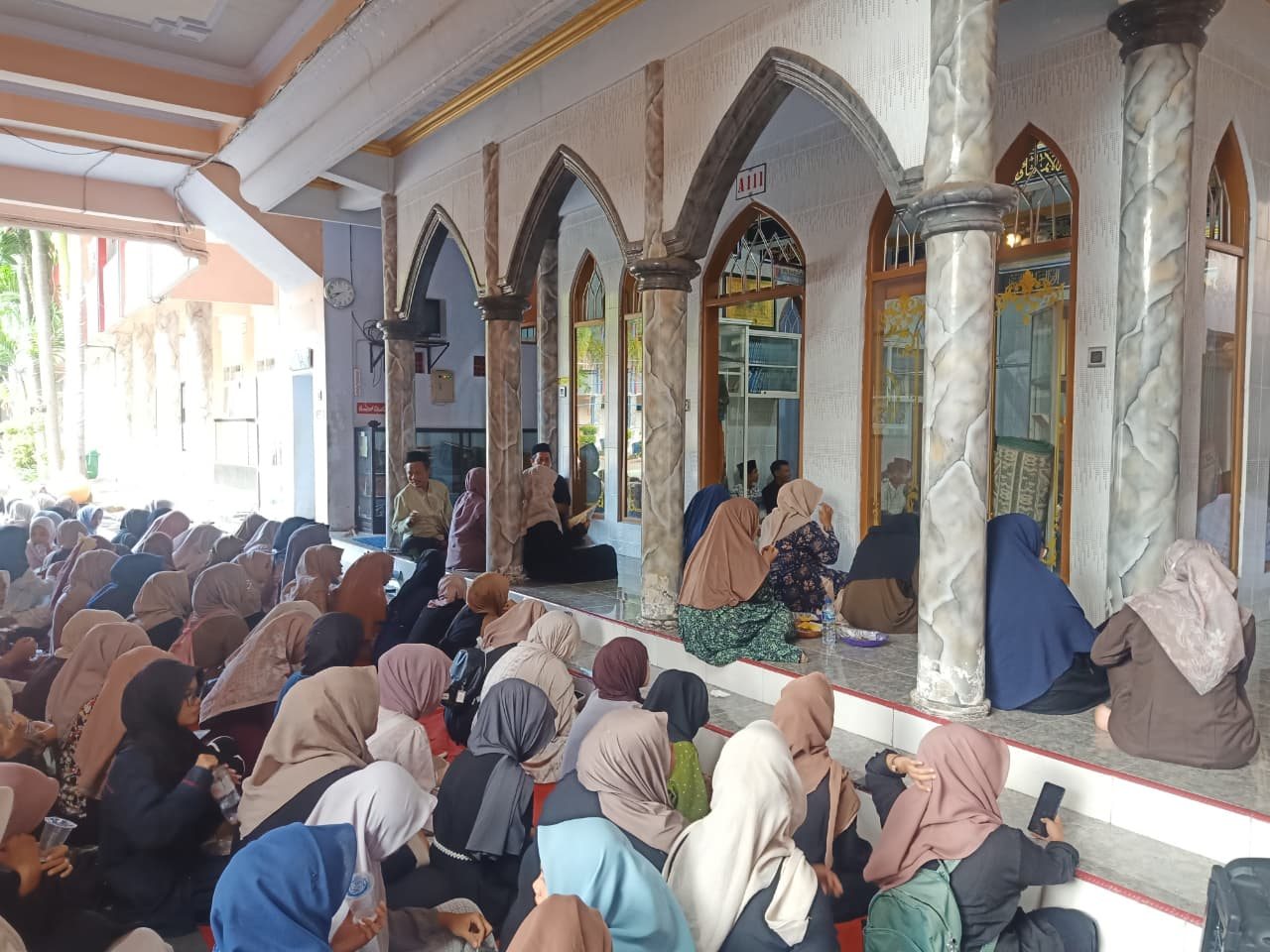 Kegiatan Khotmil Qur'an dan Istighatsah SMKPRO