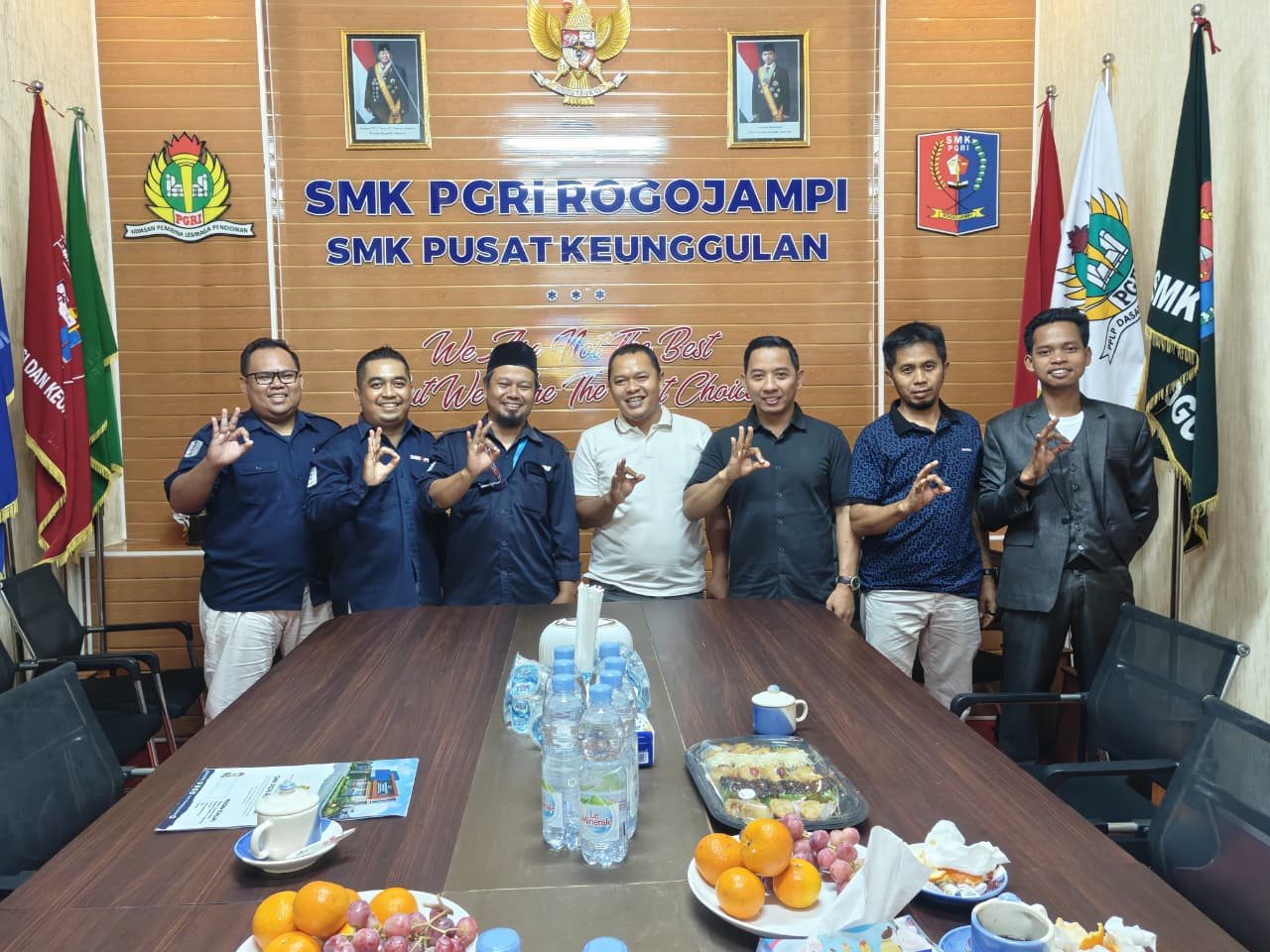 Silaturahmi dan Sinergi PT Indo Bismar & Juragan Tas Bersama SMK PGRI Rogojampi Demi Masa Depan Vokasi